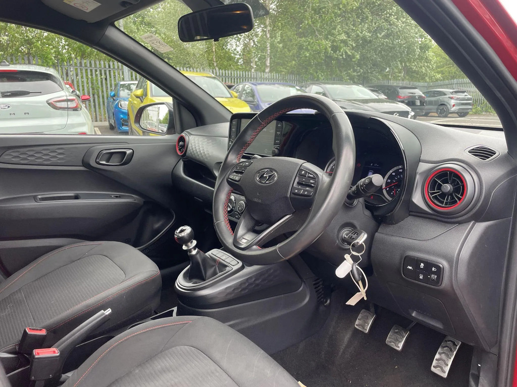 Hyundai I10 Red #9