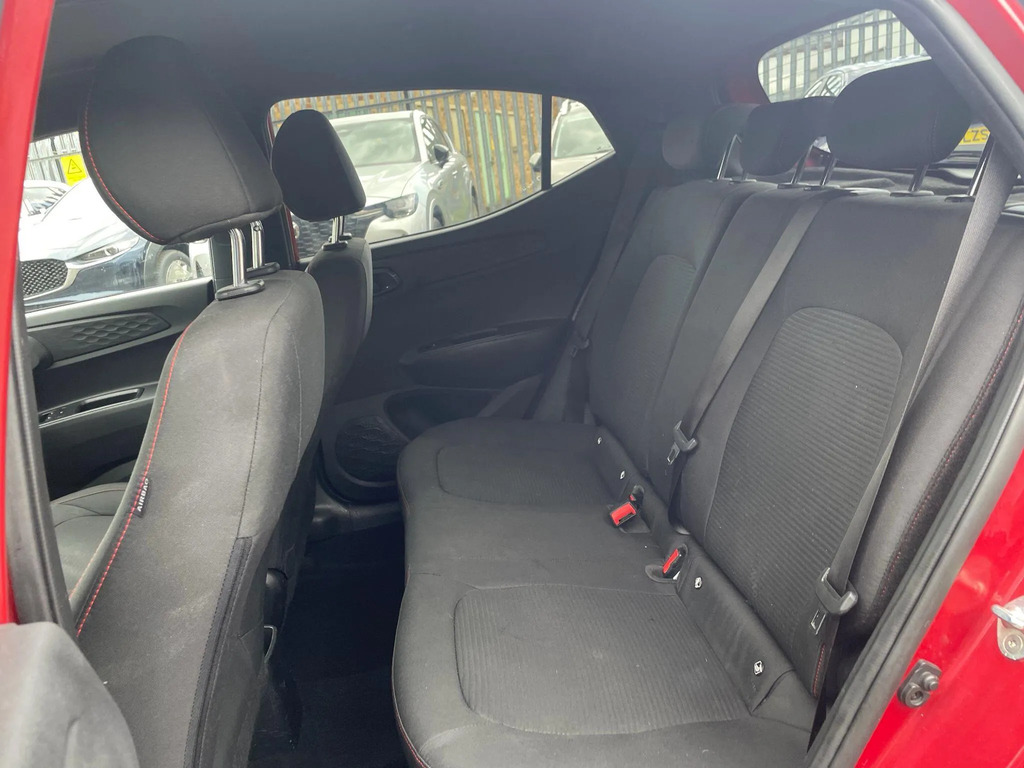 Hyundai I10 Red #19