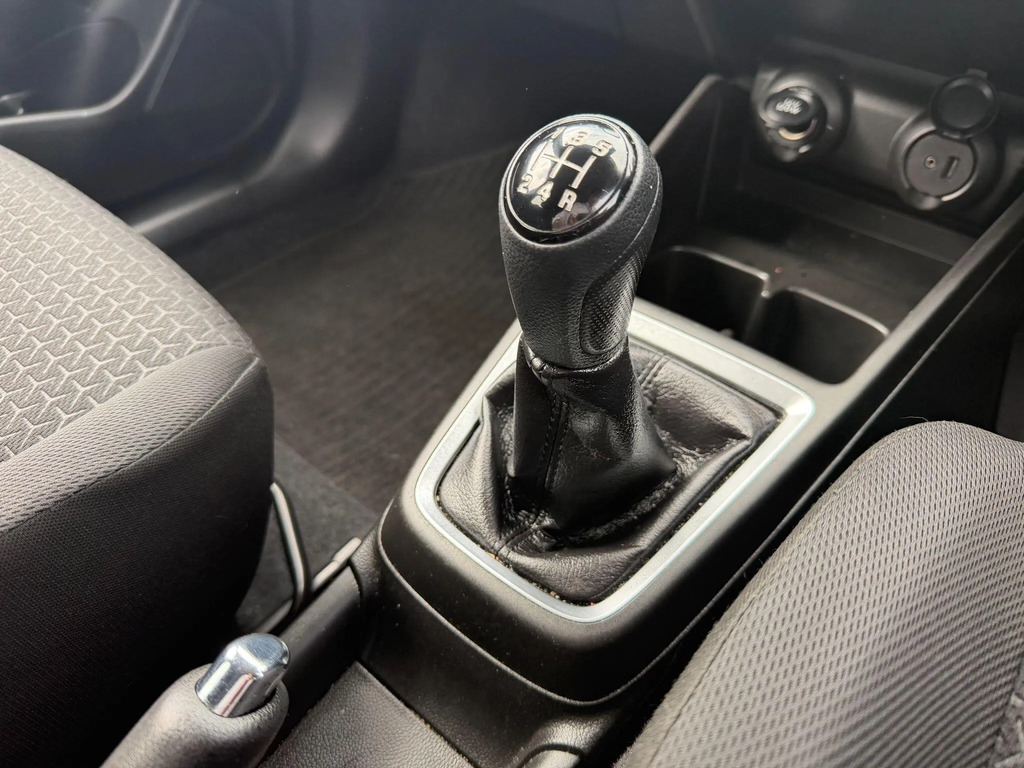 Suzuki Swift Sz-l Dualjet Silver #16