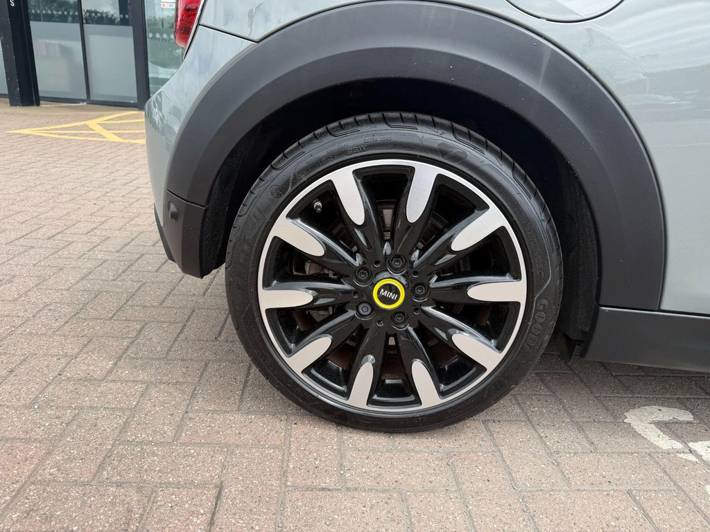 Mini Electric 32.6Kwh Level 2 Hatchback Green #10