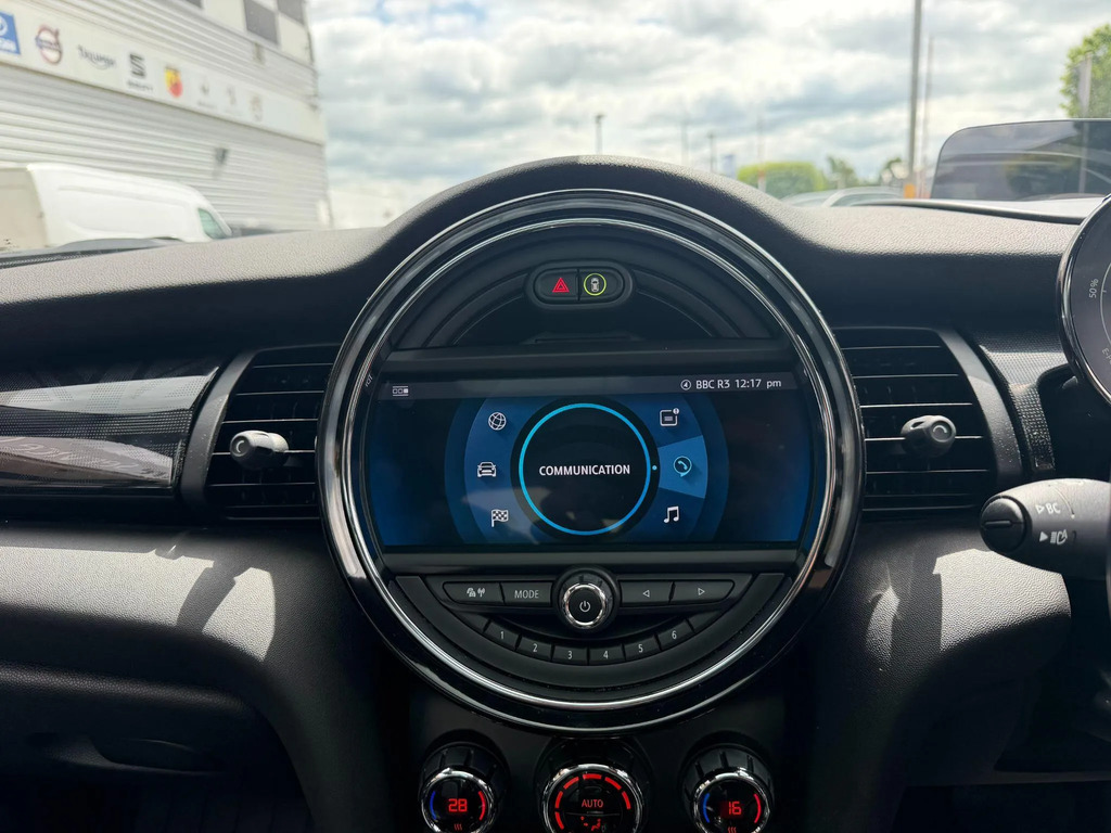 Mini Electric 32.6Kwh Level 2 Hatchback Green #17