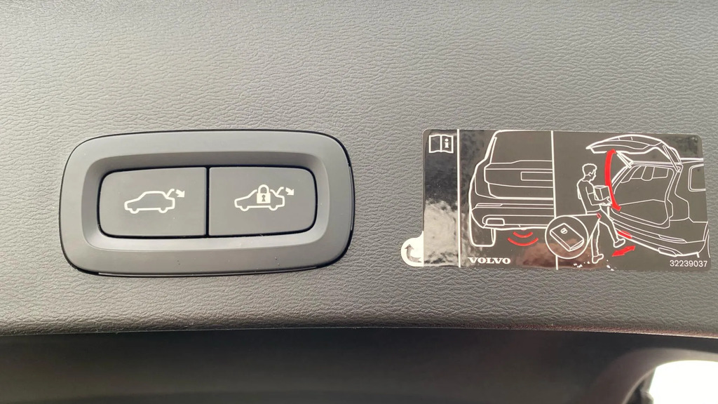 Volvo XC40 Xc40 R-design D3 Red #25