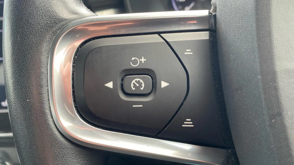 Volvo XC40 Xc40 R-design D3 Red #18