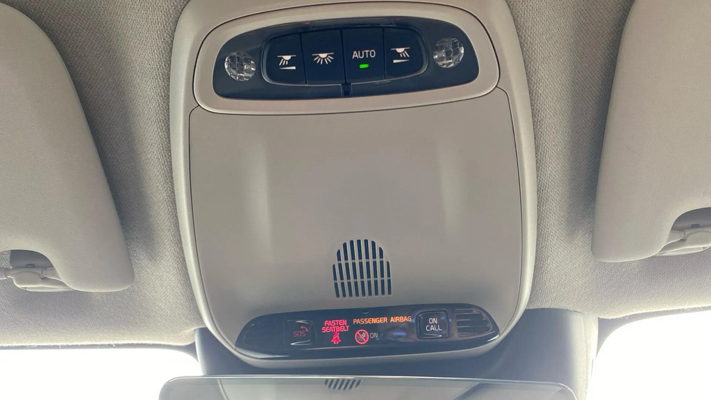 Volvo XC40 Xc40 R-design D3 Red #23