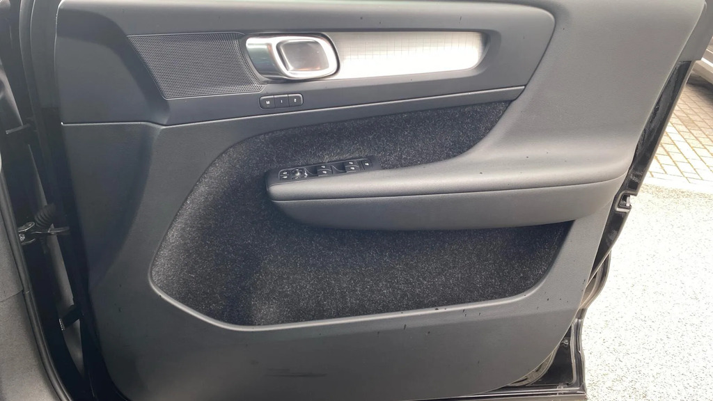 Volvo XC40 Xc40 R-design D3 Red #27