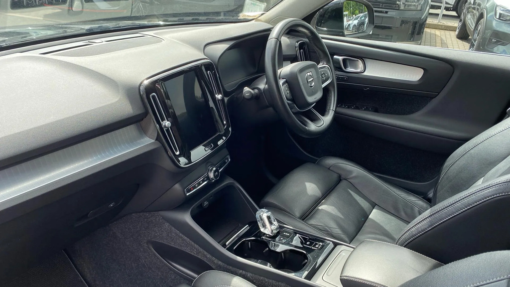 Volvo XC40 Xc40 R-design D3 Red #14