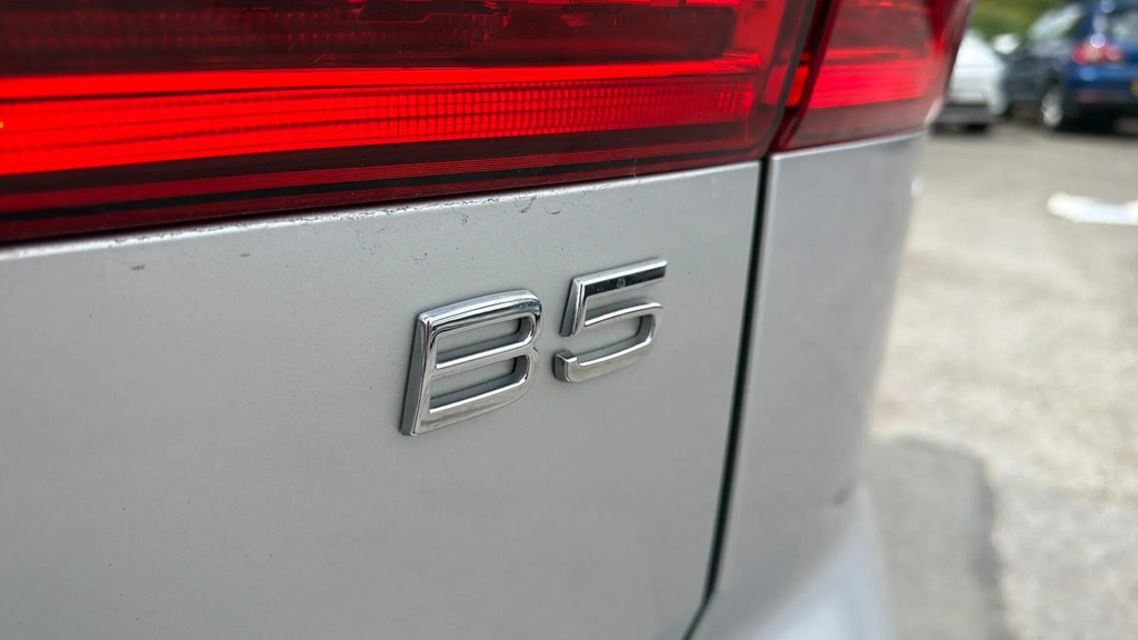 Volvo XC60 B5 R-design Blue #32