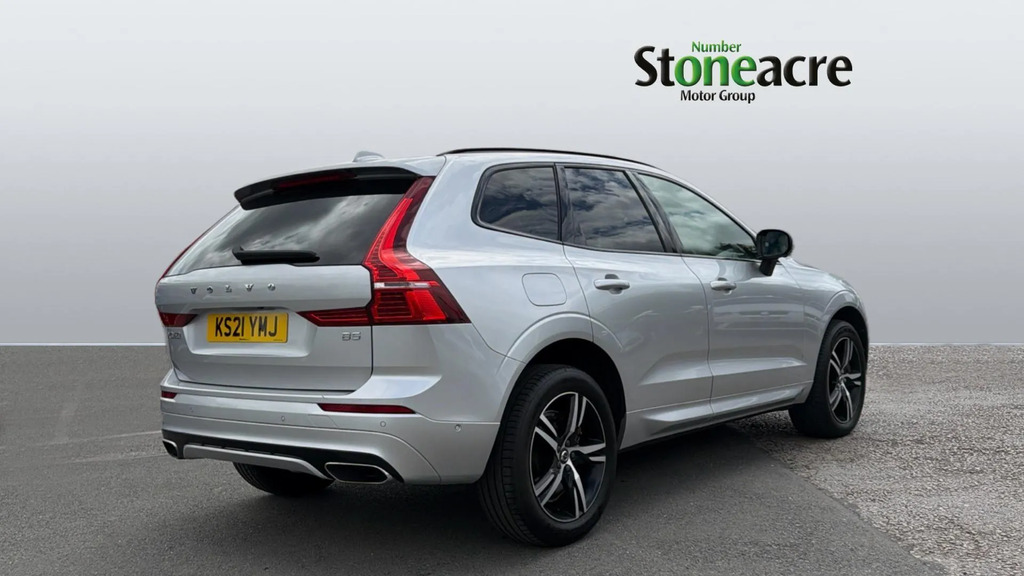 Volvo XC60 2.0 B5p 250 R Design Geartronic  #2