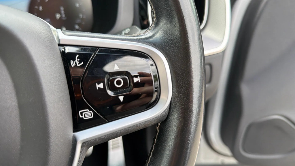 Volvo XC60 B5 R-design Blue #23
