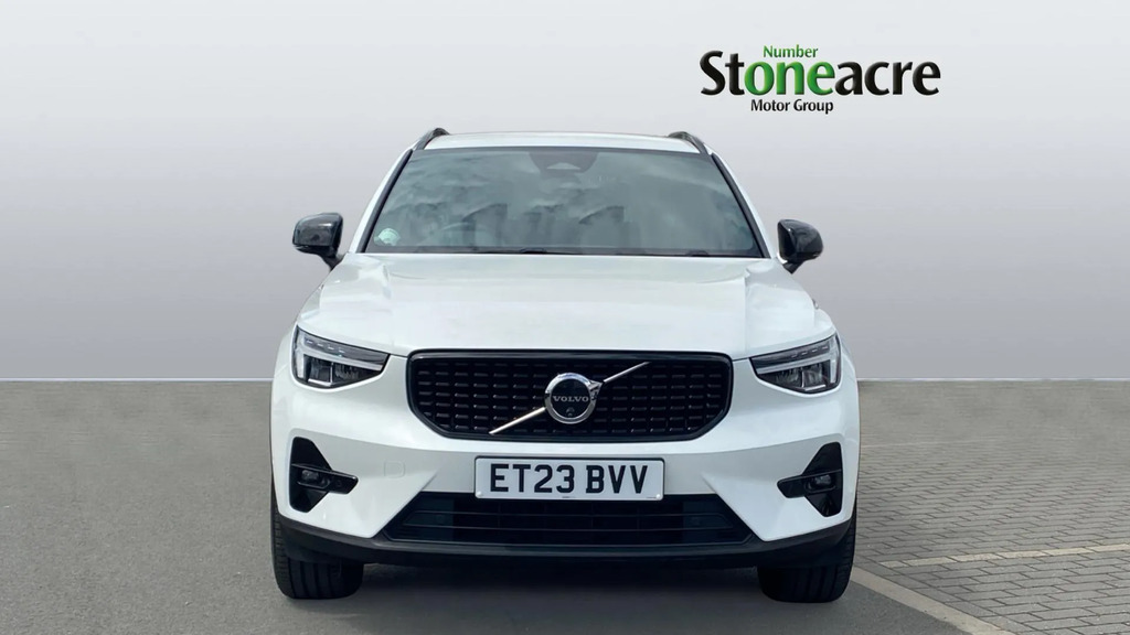 Volvo XC40 2.0 B4p Plus Dark #2