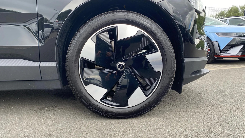 Volvo EX30 200Kw Sm Extended Range Plus 69Kwh #25