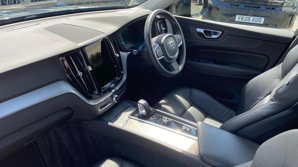 Volvo XC60 T6 Plus Grey #12