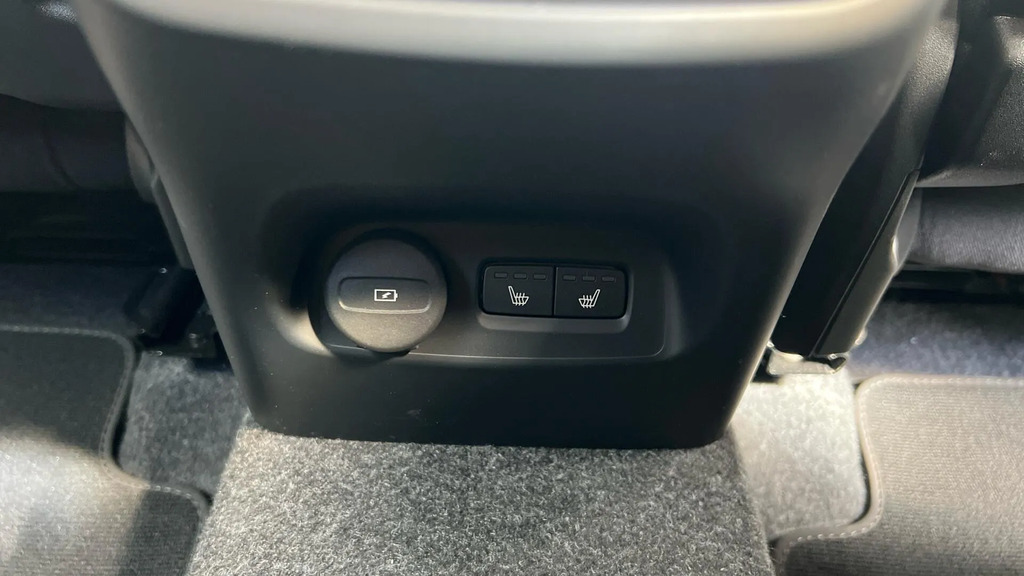 Volvo XC40 B4 P Black Edition Plus Black #33