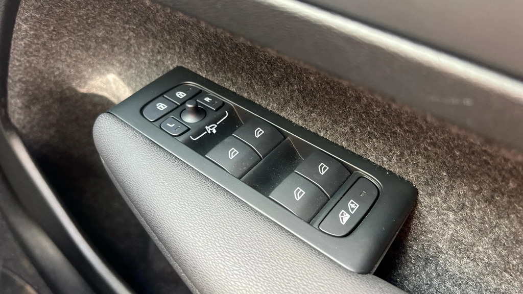 Volvo XC40 B4 P Black Edition Plus Black #23