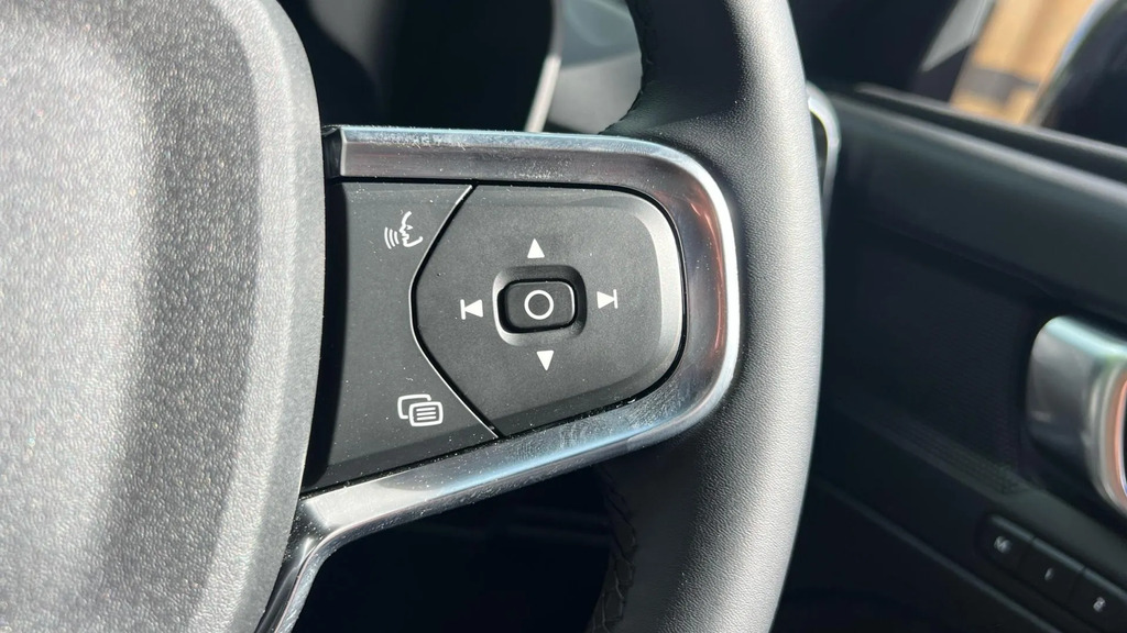 Volvo XC40 B4 P Black Edition Plus Black #21