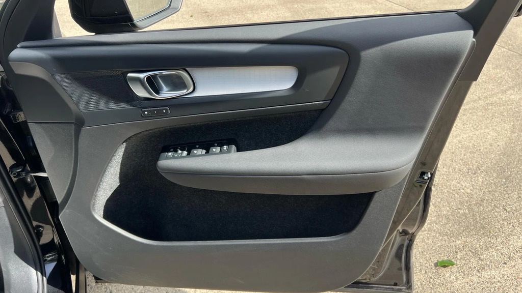 Volvo XC40 B4 P Black Edition Plus Black #27