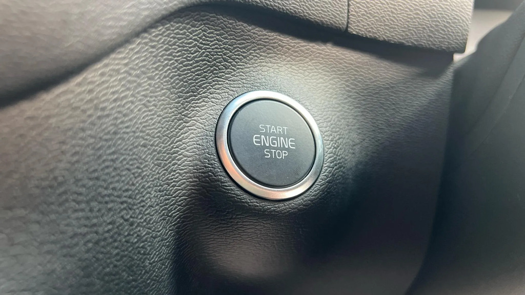 Volvo XC40 B4 P Black Edition Plus Black #25