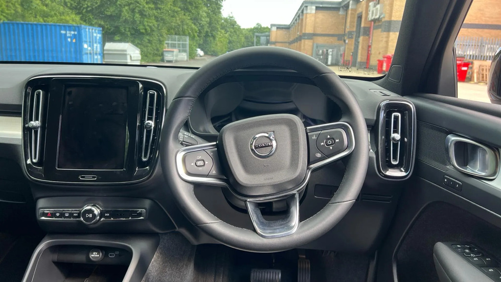 Volvo XC40 B4 P Black Edition Plus Black #10