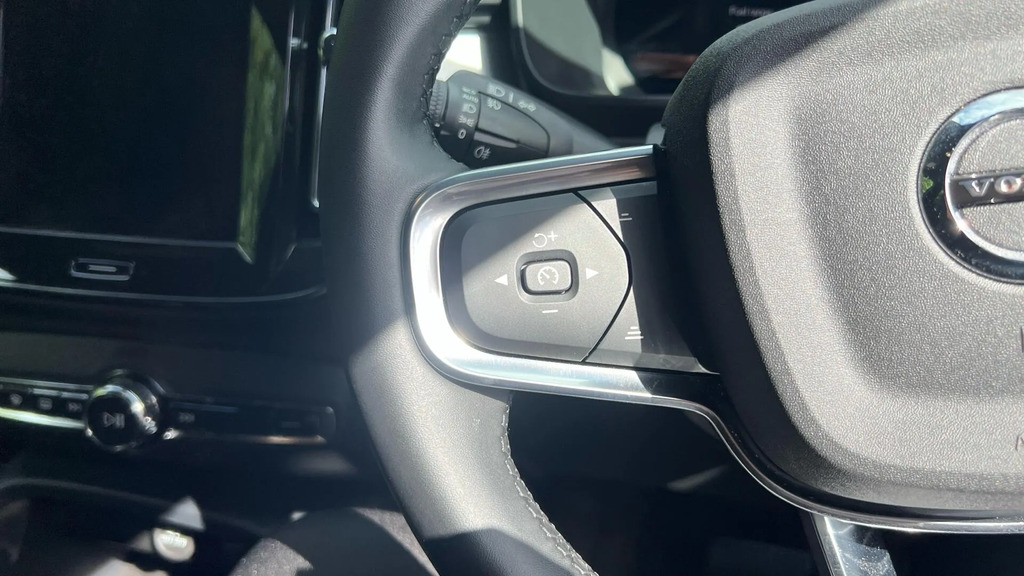 Volvo XC40 B4 P Black Edition Plus Black #20
