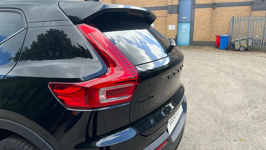 Volvo XC40 B4 P Black Edition Plus Black #34