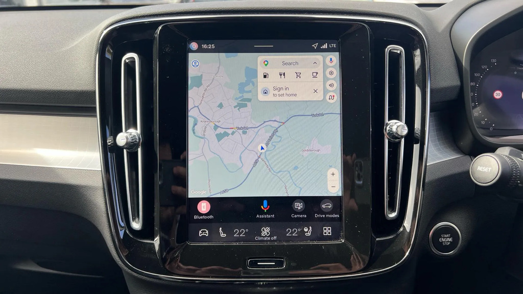 Volvo XC40 B4 P Black Edition Plus Black #17