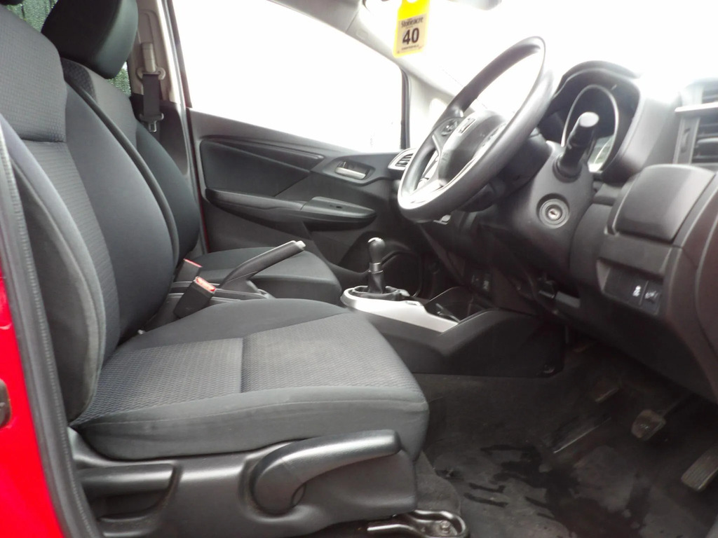 Honda Jazz Se I-vtec Red #10