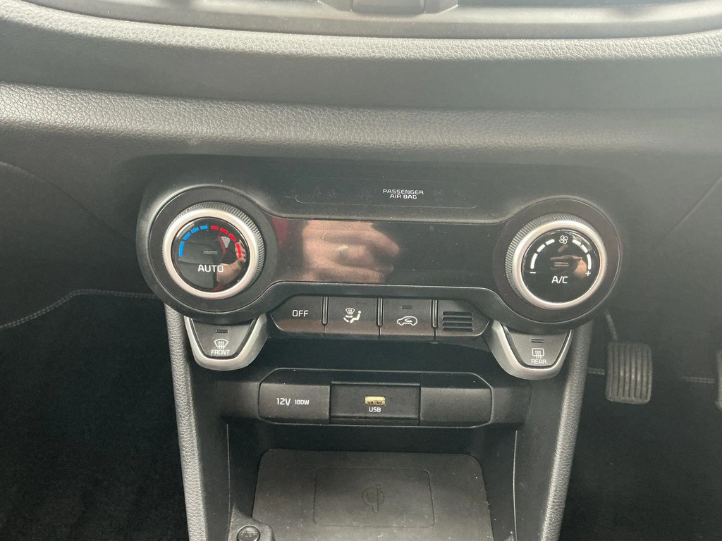 Kia Picanto 1.0 3 4 Seats White #19