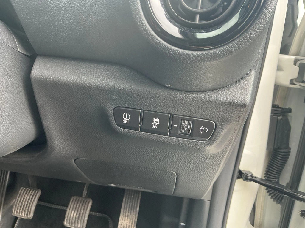 Kia Picanto 1.0 3 4 Seats White #24