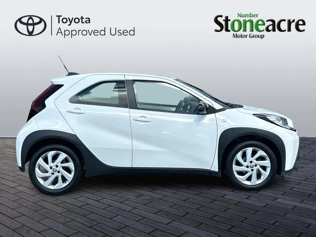 Toyota Aygo X 1.0 Vvt-i Pure #2