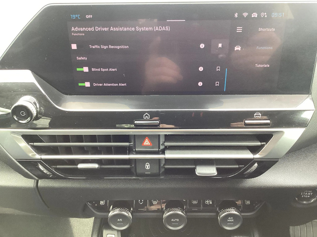 Citroen e-C4 100Kw Shine Plus 50Kwh Black #29