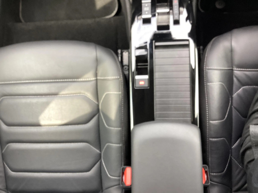 Citroen e-C4 100Kw Shine Plus 50Kwh Black #16