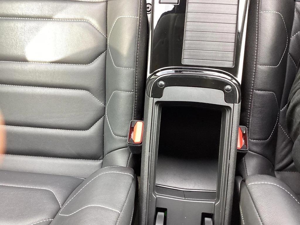 Citroen e-C4 100Kw Shine Plus 50Kwh Black #17