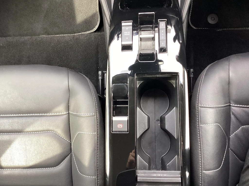 Citroen e-C4 100Kw Shine Plus 50Kwh Black #9