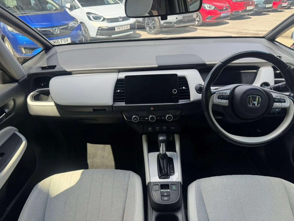 Honda Jazz Ex White #9