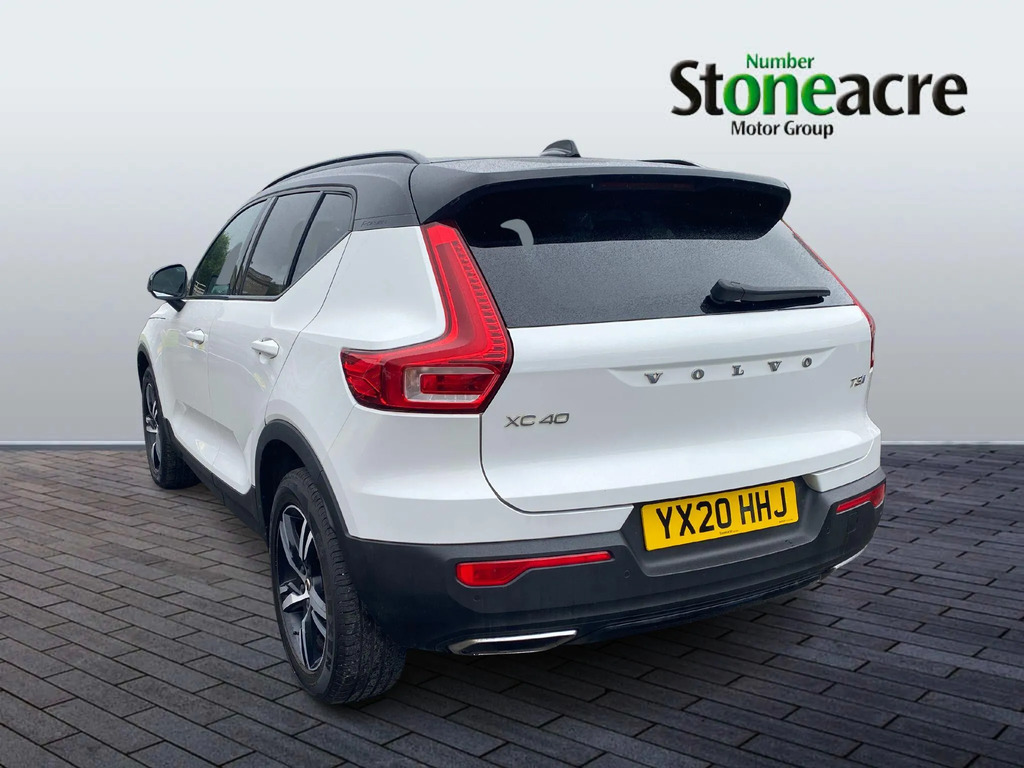 Volvo XC40 R-design T3 163 Hp  #4