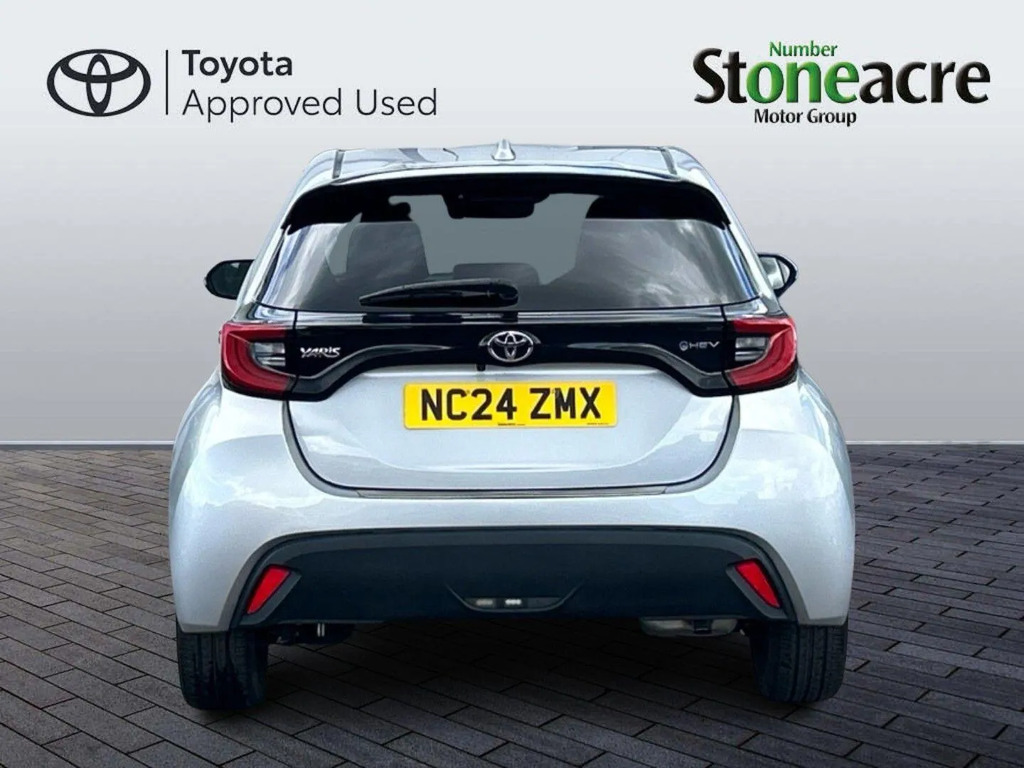 Toyota Yaris 1.5 Hybrid Design NC24ZMX #4