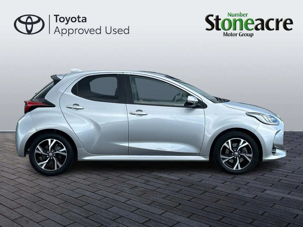 Toyota Yaris 1.5 Hybrid Design NC24ZMX #2