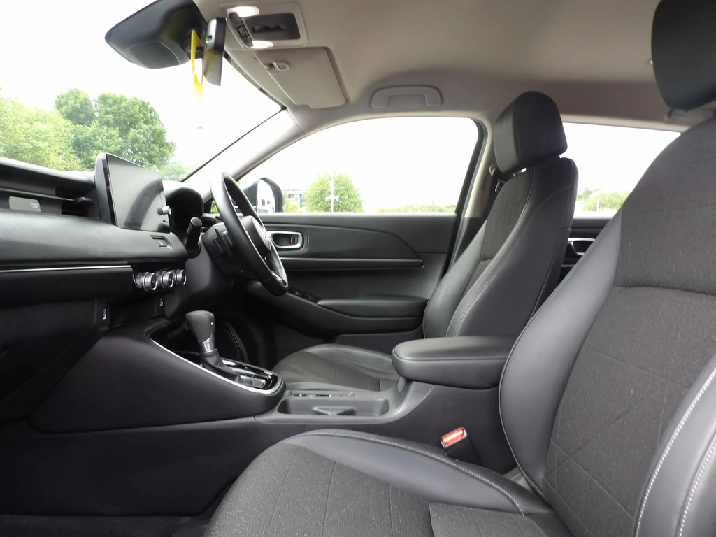 Honda Hr-V Advance Red #24
