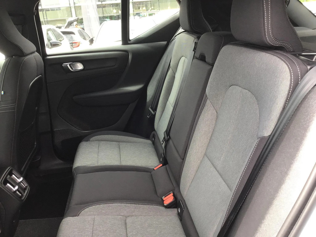 Volvo XC40 2.0 B3p Plus Dark Silver #23