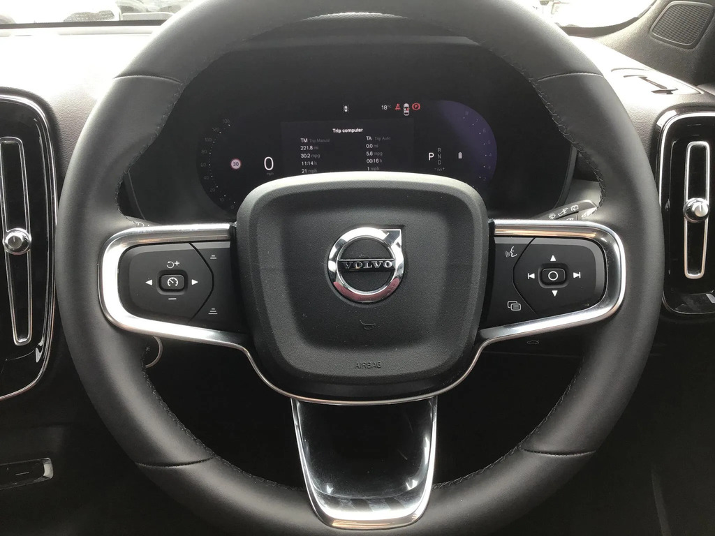Volvo XC40 2.0 B3p Plus Dark Silver #19