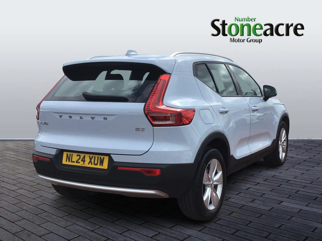 Volvo XC40 Core B3 163 Hp  #3