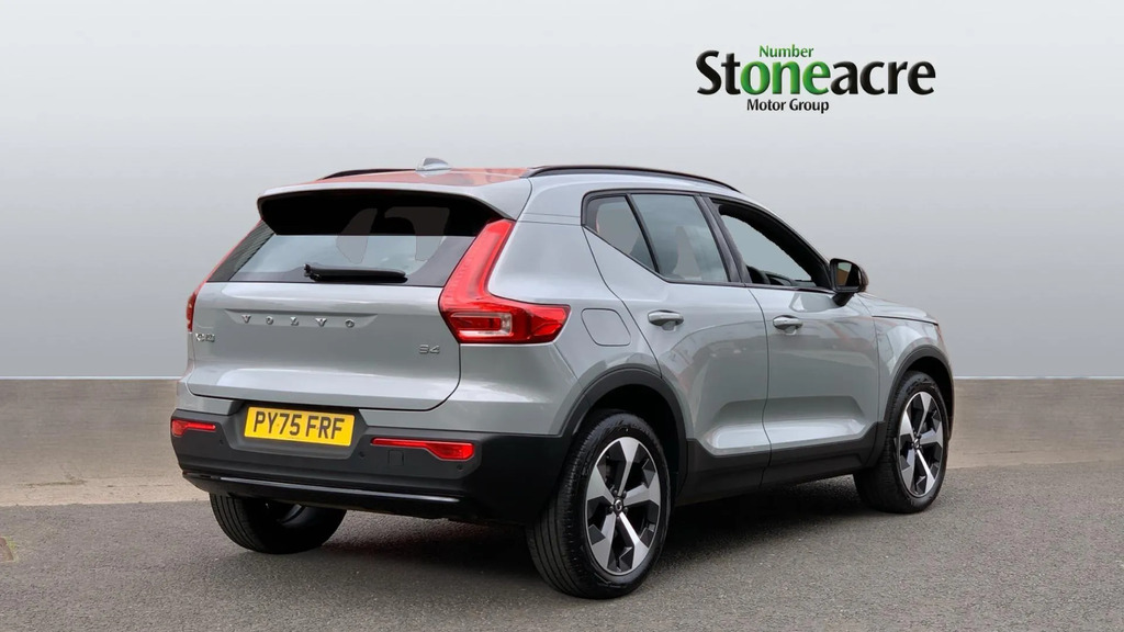Volvo XC40 2.0 B4p Plus Dark  #2