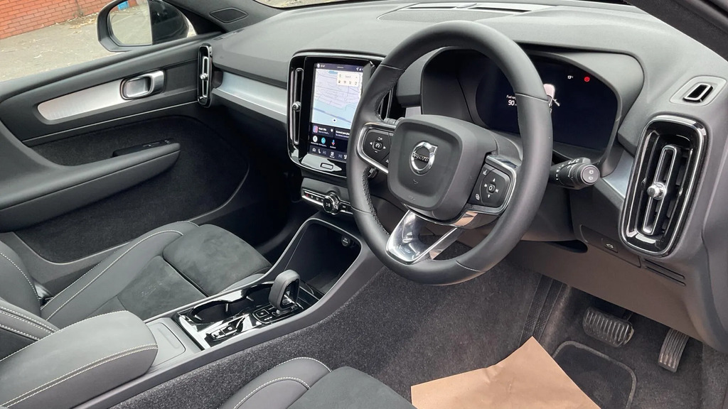 Volvo XC40 2.0 B4 Mhev Plus Black Edition Dct Euro 6 S  #4
