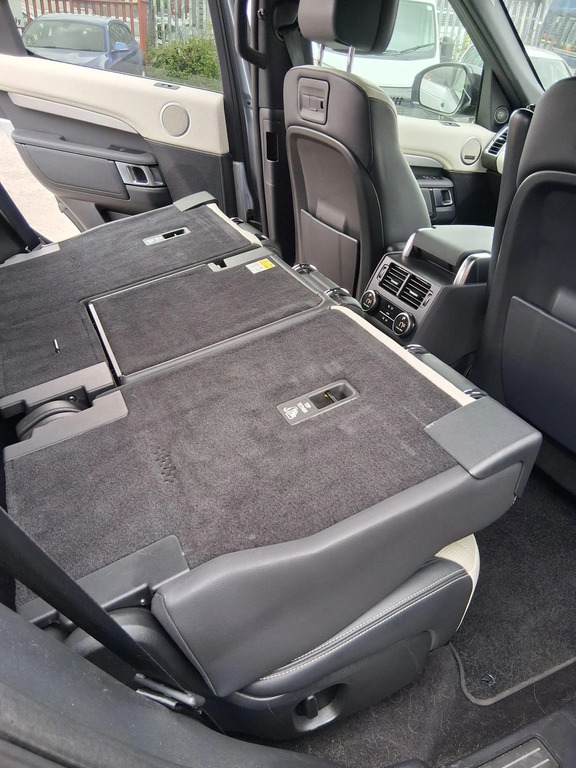 Land Rover Discovery 3.0 D250 R-dynamic S Grey #31