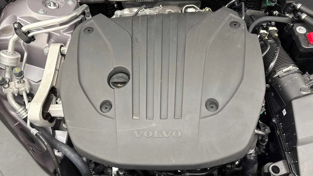 Volvo XC60 Ultra Black #22