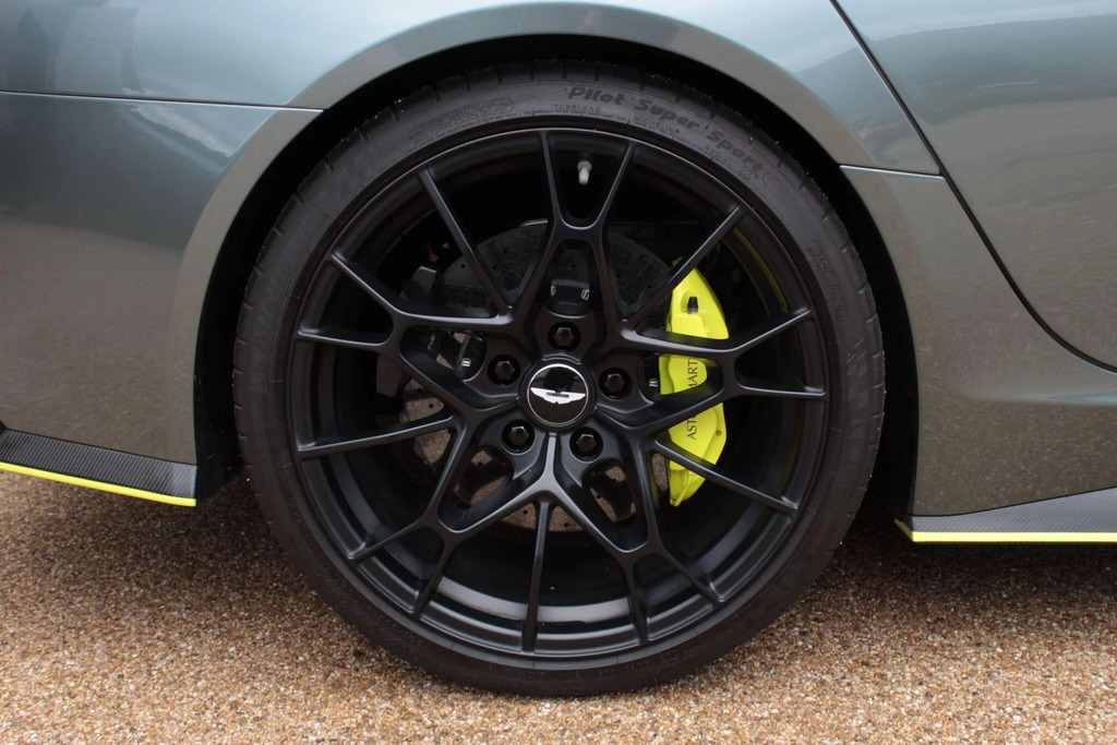 Aston Martin Rapide S 6.0 V12 Amr Saloon Green #25