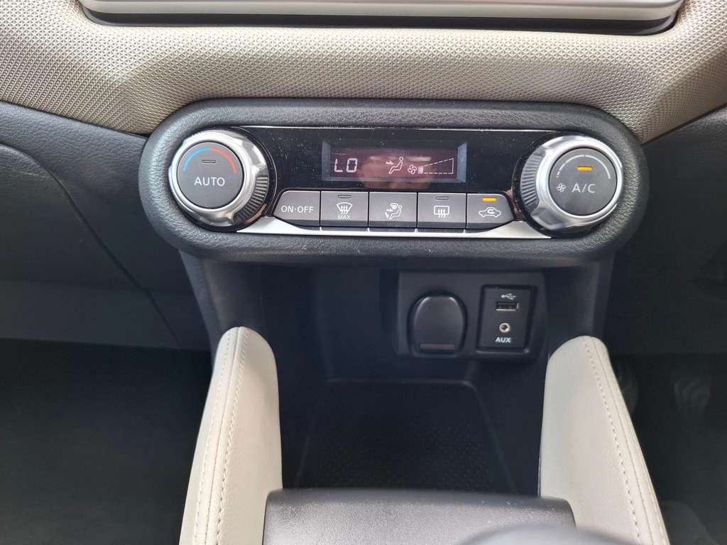 Nissan Micra N-connecta Blue #22