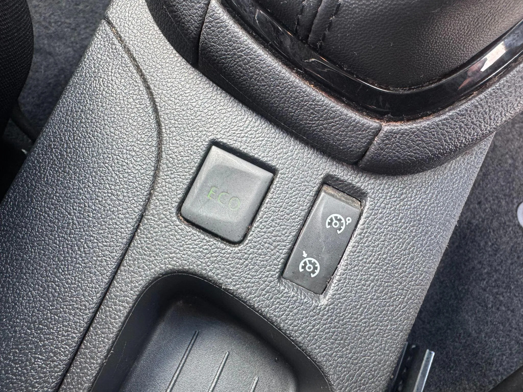 Renault Clio 0.9 Tce 90 Play White #16