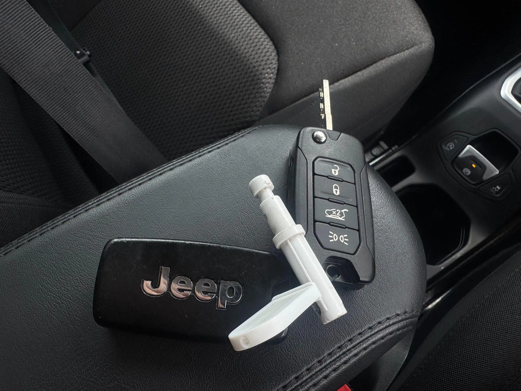 Jeep Renegade Suv Grey #22