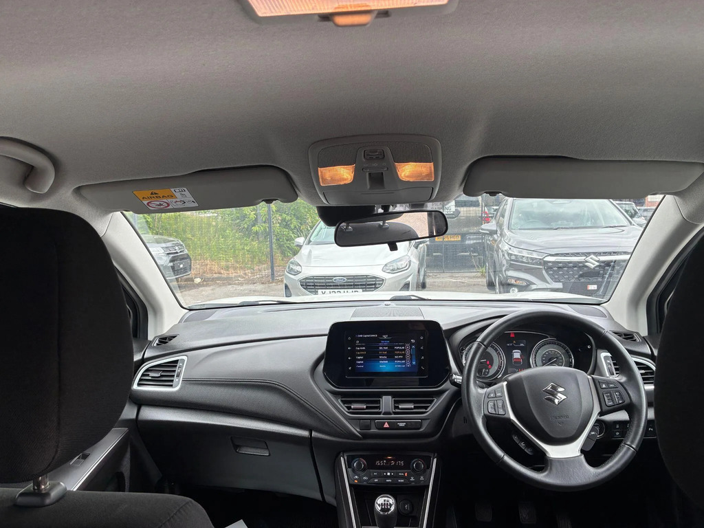 Suzuki S Cross 2022 22 Motion #17